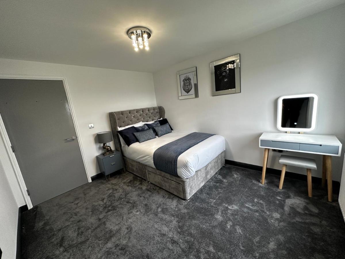 Two Bed Apartment With Balcony Slough,Windsor,Legoland المظهر الخارجي الصورة